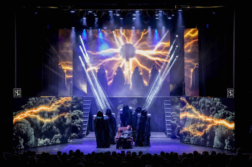 Ma este Tesla nyomában – tudomány, géniusz és egy nagyszabású, díjnyertes musical a Rózsakert Szabadtéri Színpadon!