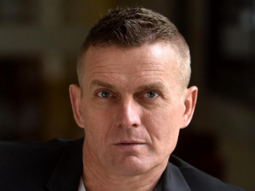 Rékasi Károly előadása érkezik a Szindbád Rendezvényterembe március 16-án!